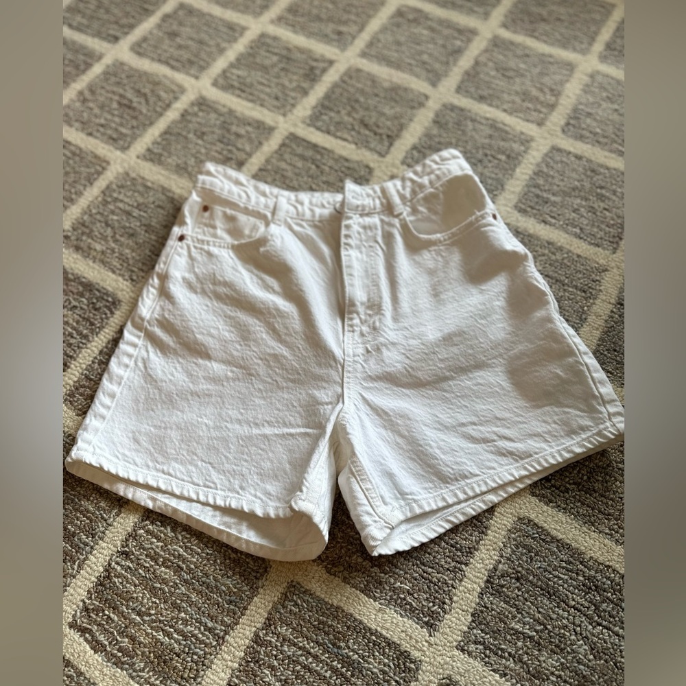 ZARA WHITE JEAN HIGH-WAISTED SHORT - Women’s